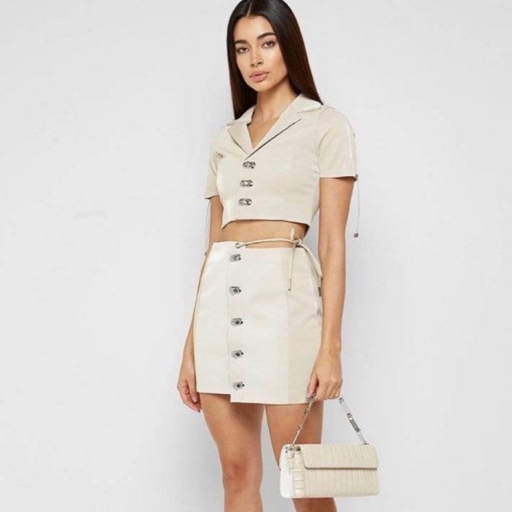Maniere De Voir Vegan Leather Cream Set Size 8